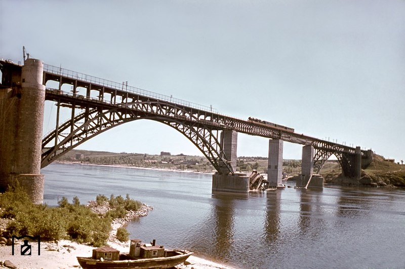 File:Восстановленный мост Стрелецкого, 1943 год.jpg