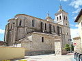 wikimedia_commons=File:09 Cigales iglesia Santiago vista desde norte lou.JPG