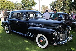 1941 Cadillac 61 Sedan - negru - fvr (4610746264) .jpg