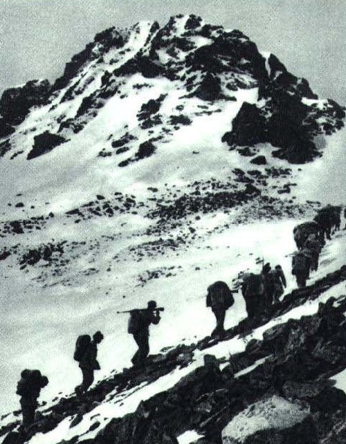 Image: 1967 10 红军时期夹金山