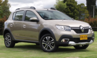 2020 Renault Stepway 2020 (Colombia) front view.png