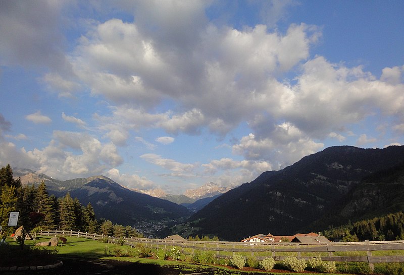 File:39040 Kastelruth, Province of Bolzano - South Tyrol, Italy - panoramio (36).jpg