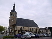 41 La Ville aux clercs église.jpg
