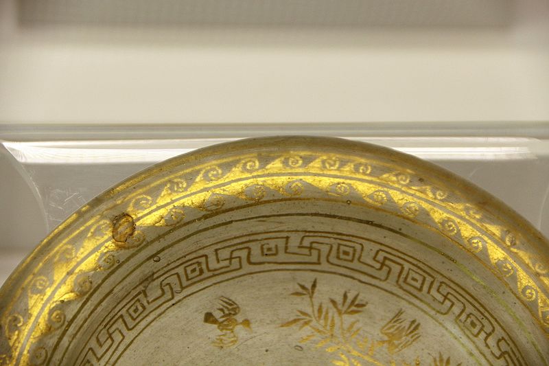 File:9121 - Gilded glass bowl (2nd century AD) - Reggio Calabria archaeological museum - Photo by Giovanni Dall'Orto, October 27 2016.jpg