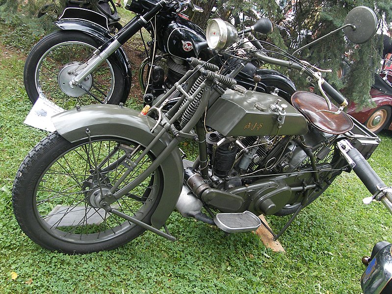 File:AJS Model D 750 ccm (1917) left.jpg