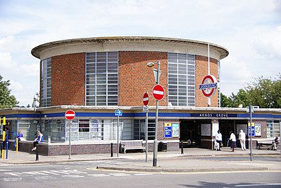 How to get to Arnos Grove Station with public transport- About the place