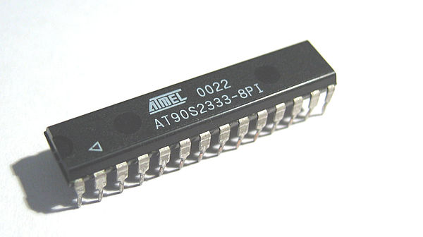 Atmel AT90S2333 microcontroller