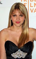 Gambar mini seharga Aimee Teegarden