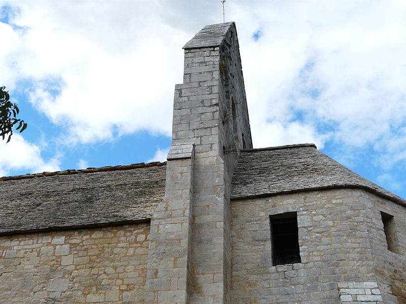 File:Ajat église clocher-mur.JPG