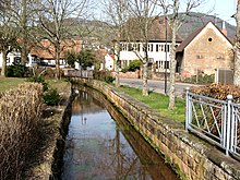 Albersweiler Kanal innerhalb der Gemeinde