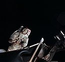 Расел Швајкарт у отвореном свемиру, 1969. године