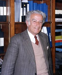 Athanasios Papoulis, circa 1989.png