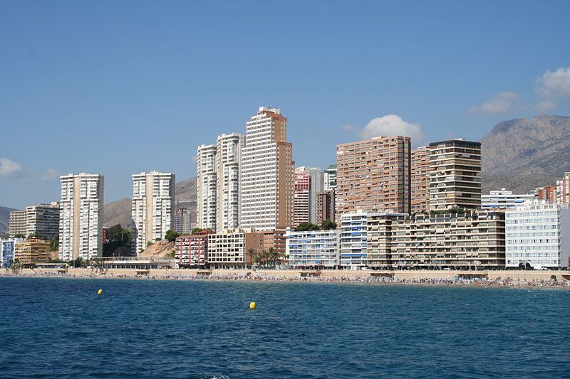 File:Benidorm desde el mar 02 JMM.JPG