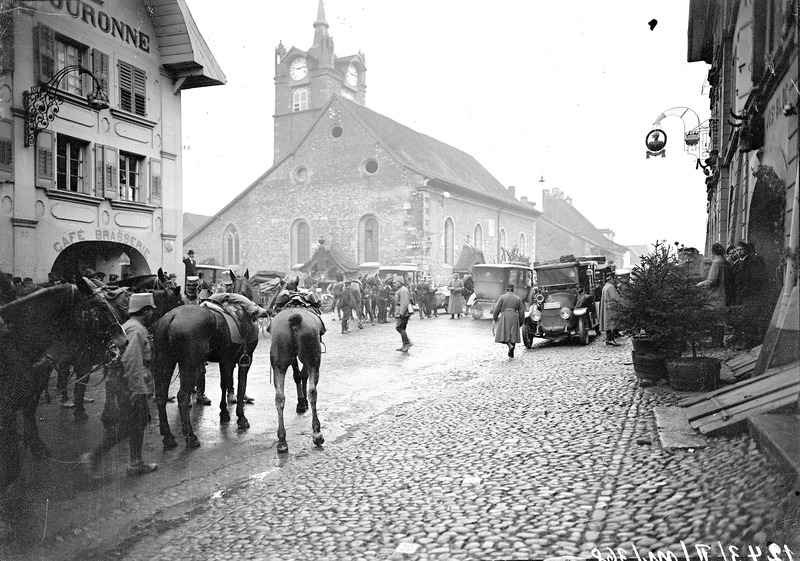 File:Betrieb vor dem KP der Manöverleitung - CH-BAR - 3237848.tif