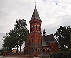 Borzęcin - Widok na Kościół Rzymskokatolicki P