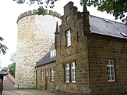 Borgholzhausen Ravensburg Wehrturm und Forsthaus.jpg