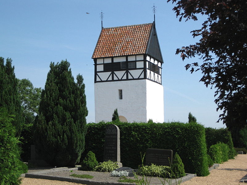 File:Bornholm - Sct. Povls Kirke - klokketårn.jpg