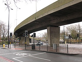 <span class="mw-page-title-main">Bricklayers Arms</span> Road junction