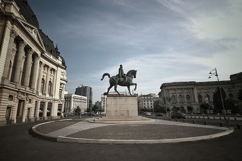 File:Bucharest - Royal Palace Square (28712196360).jpg