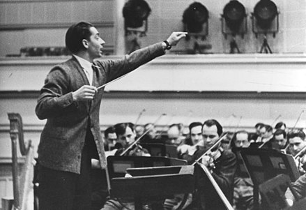 Herbert von Karajan conducting in 1941