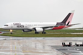 Cabo Verde Havayolları, D4-CCG, Boeing 757-208 (49589422332).jpg