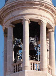 Veronese bell ringing Italian tradition of full circle ringing