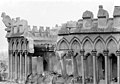 Cathédrale Notre-Dame - Abside, côté nord - Galerie de la partie supérieure avec la balustrade crénelée - Reims - Médiathèque de l'architecture et du patrimoine - APMH00016963.jpg