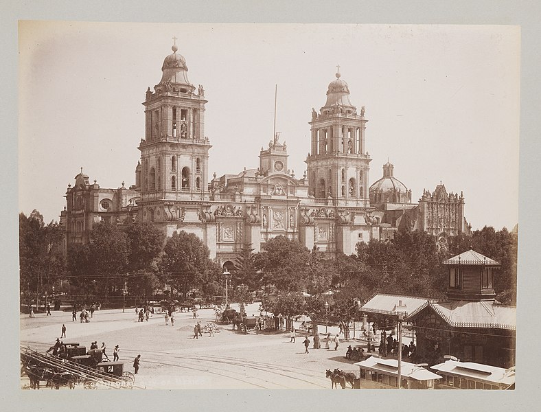 File:Cathedral, City of Mexico. (15719792402).jpg