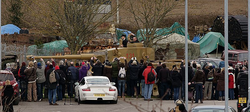 File:Centre of Attention - geograph.org.uk - 3389426.jpg