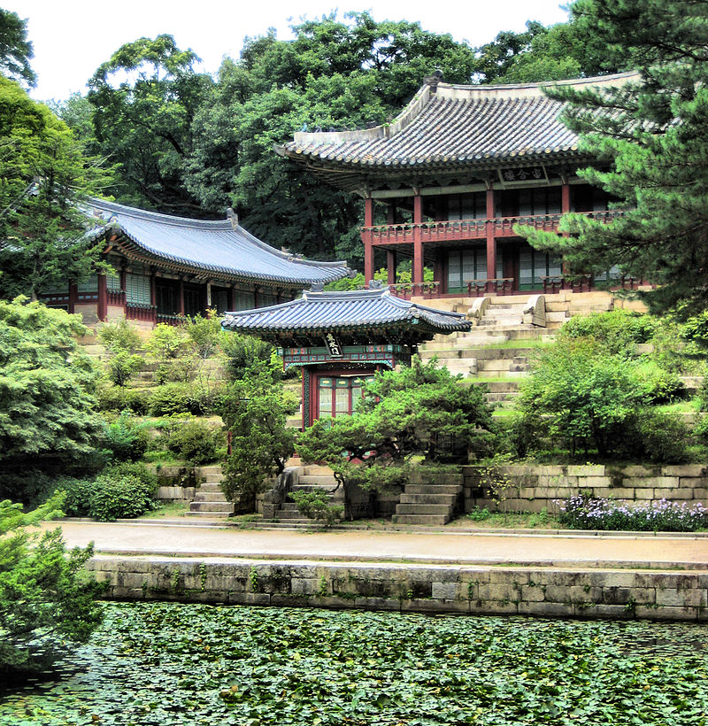 Changdeokgung Garden Pavillion (1509046103).jpg