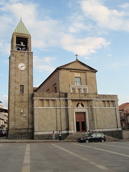 File:Chiesa madre Maria SS. Assunta (Castell'Umberto).JPG