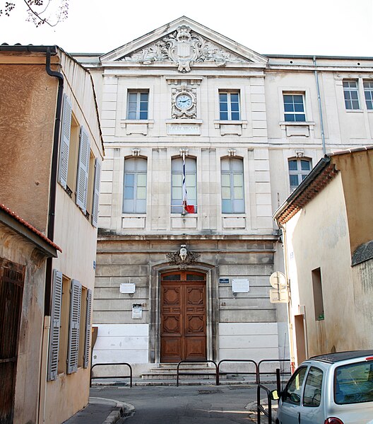 File:Collège Mignet Aix-en-Provence.jpg