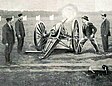 Concours de tir au canon de 90 à 60 mètres (avec des gargousses de tir réduit) lors de l’exposition universelle 1900, au polygone de Vincennes, 29 juillet au 4 août 1900.