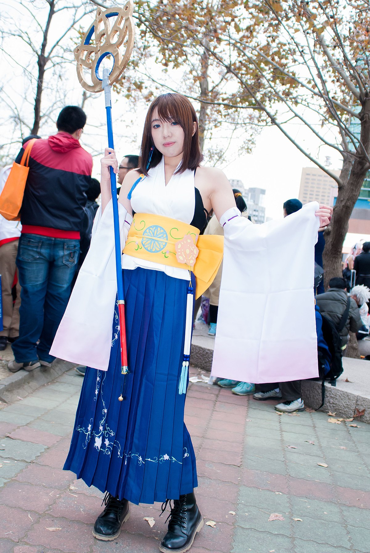 File:Cosplayer of Yuna, Final Fantasy X-2 at CWT39 20150301a.jpg