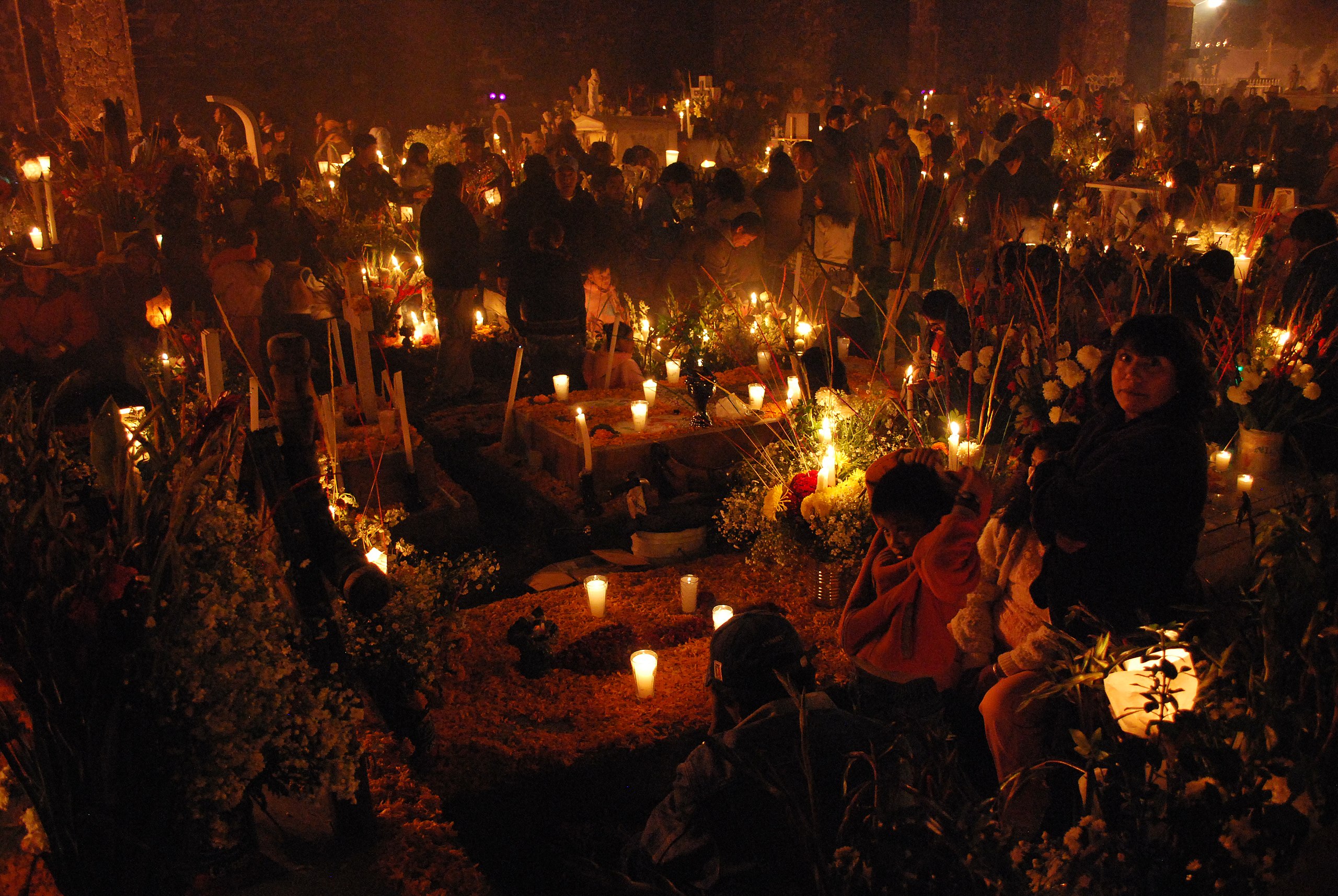 File:Día de muertos en Mixquic I.jpg - Wikipedia