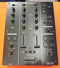 Pioneer DJM 350 mixer DJM 350.jpg