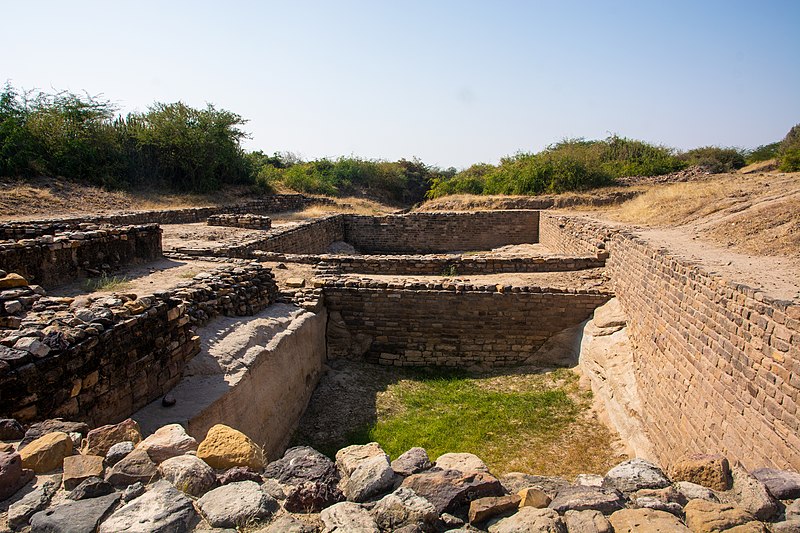 File:Dholavira archaeological site.jpg