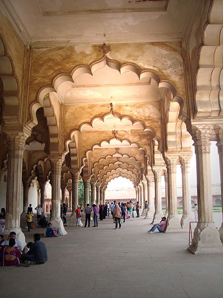 File:Diwan-i-Am Quadrangle 52.jpg