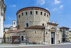 Duomo vecchio facciata Brescia.jpg