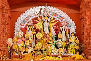 <span class="mw-page-title-main">Ayudha Puja</span> Hindu observance