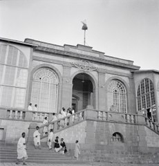 ETH-BIB-Mausoleum des Kaisers Menelik I.-Abessinienflug 1934-LBS MH02-22-0323.tif