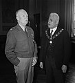 Eisenhower arriveert te Rotterdam om het commando over Canadese troepen die met , Bestanddeelnr 904-8604.jpg