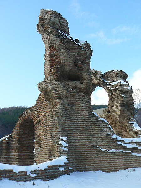 File:Elenska-basilica-3.jpg