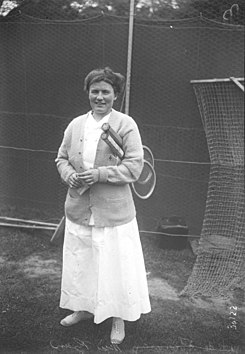 Elizabeth Ryan 1913.jpg