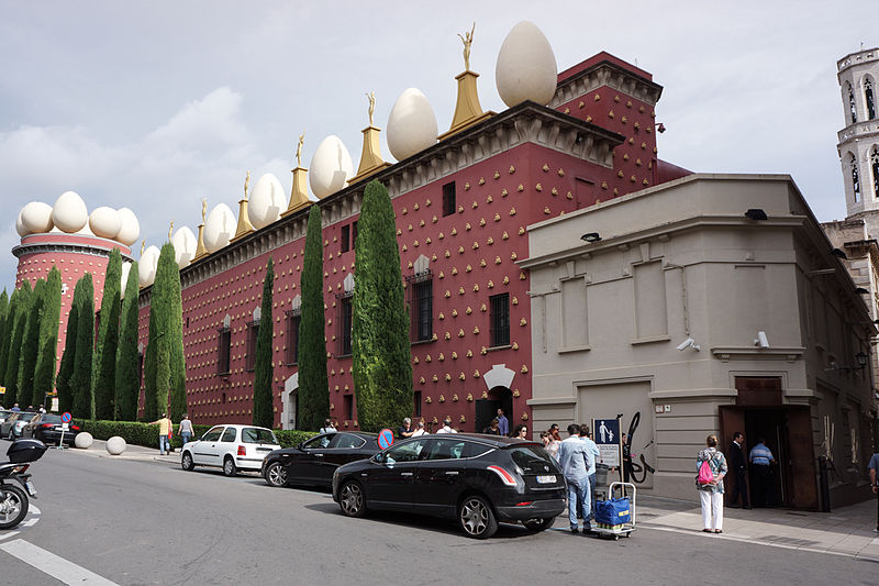 File:Entrance to Dalí Jewels Gallery..jpg