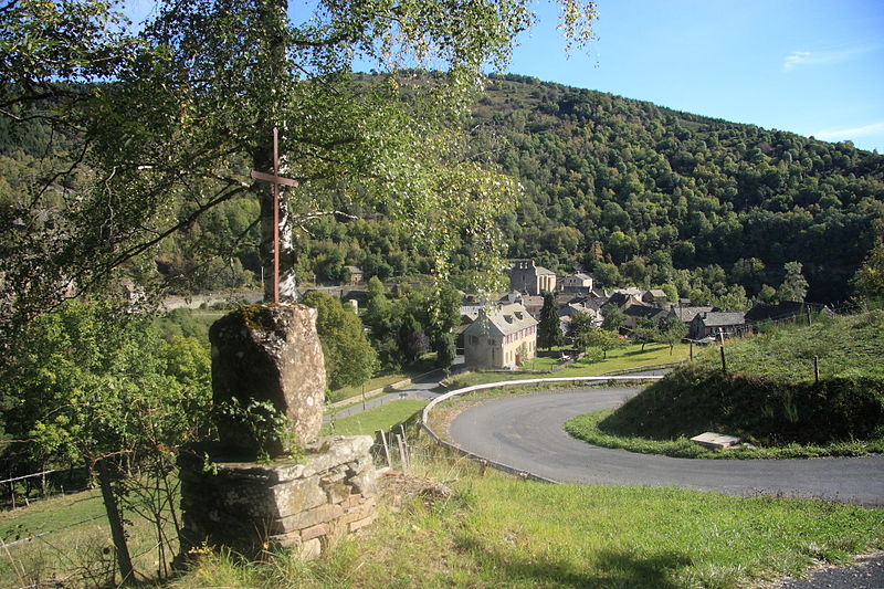 File:FR48 Saint-Julien-du-Tournel 02.JPG