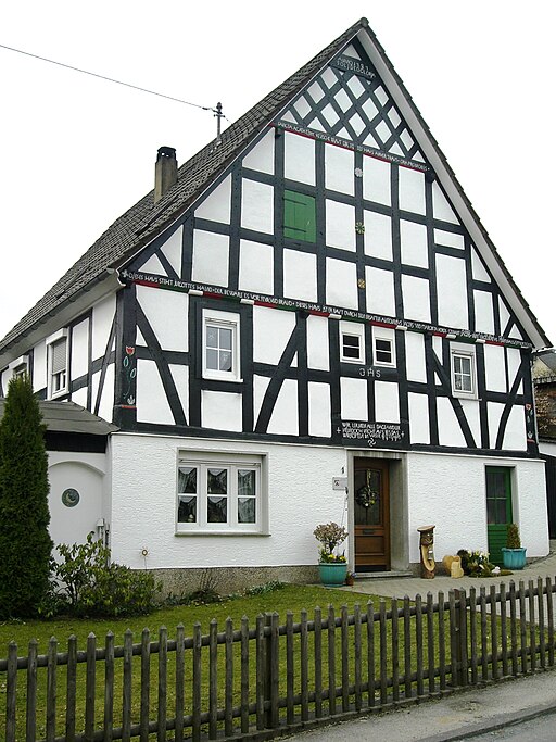 Fachwerkhaus Am Radenberg 1 - Kirchveischede