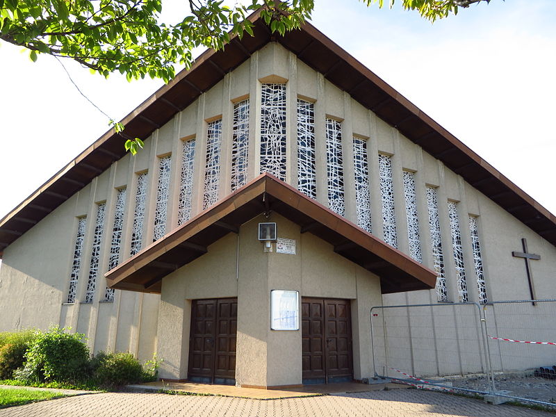 File:Farebersviller eglise cite.JPG