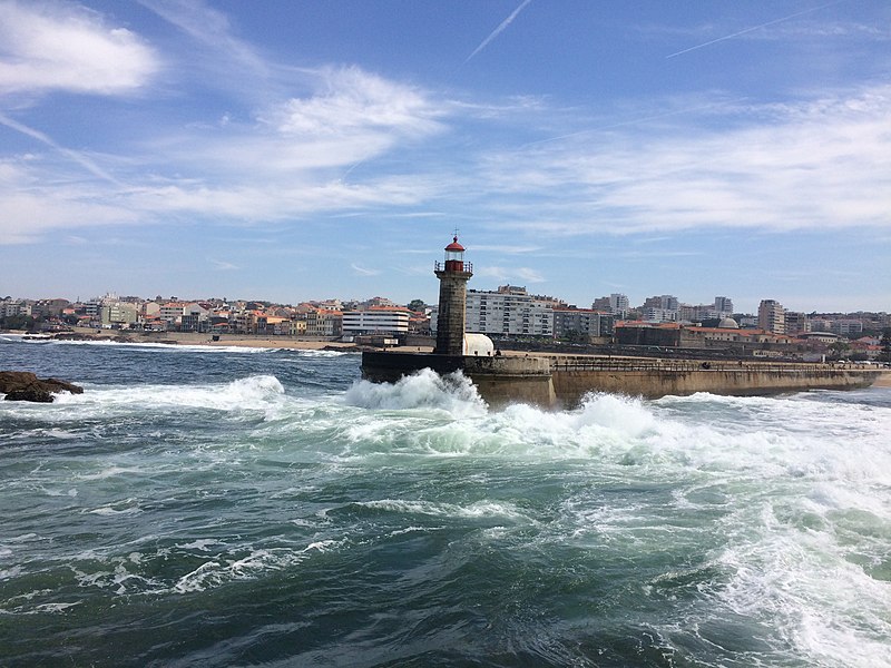 File:Farol Rio Douro Pontão Norte - Porto - Portugal - panoramio (5).jpg