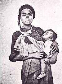 A Taiwanese aborigine woman and infant, by John Thomson, 1871 Femme Pepohan de Formose et son enfant.jpg